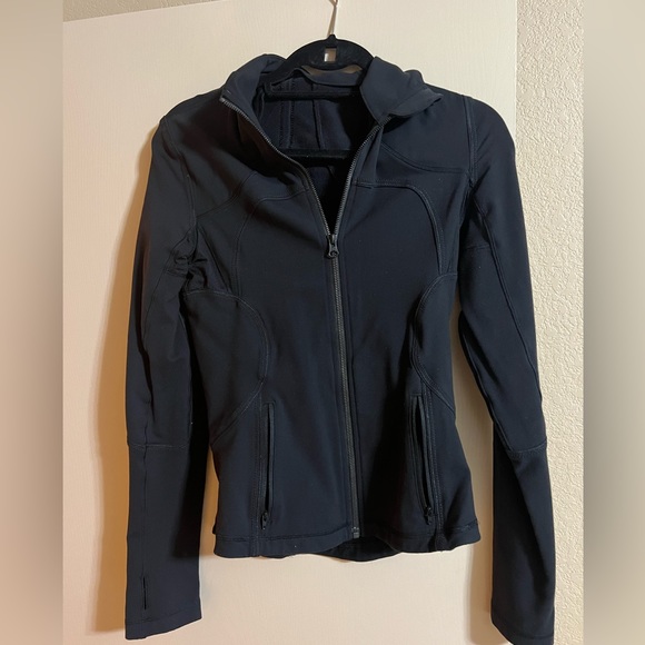 lululemon athletica Jackets & Blazers - Lululemon black jacket size 6
